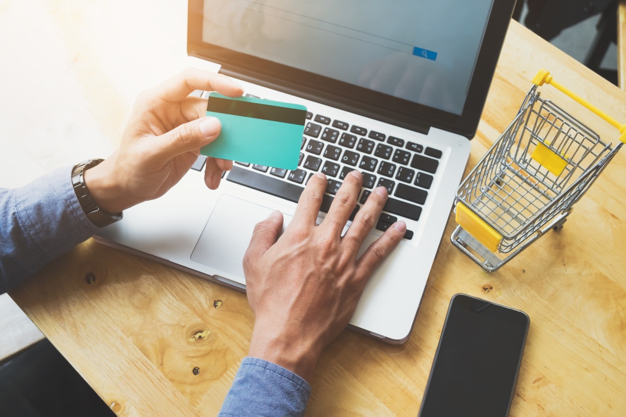 Challenges and opportunities of E-commerce in Mexico
